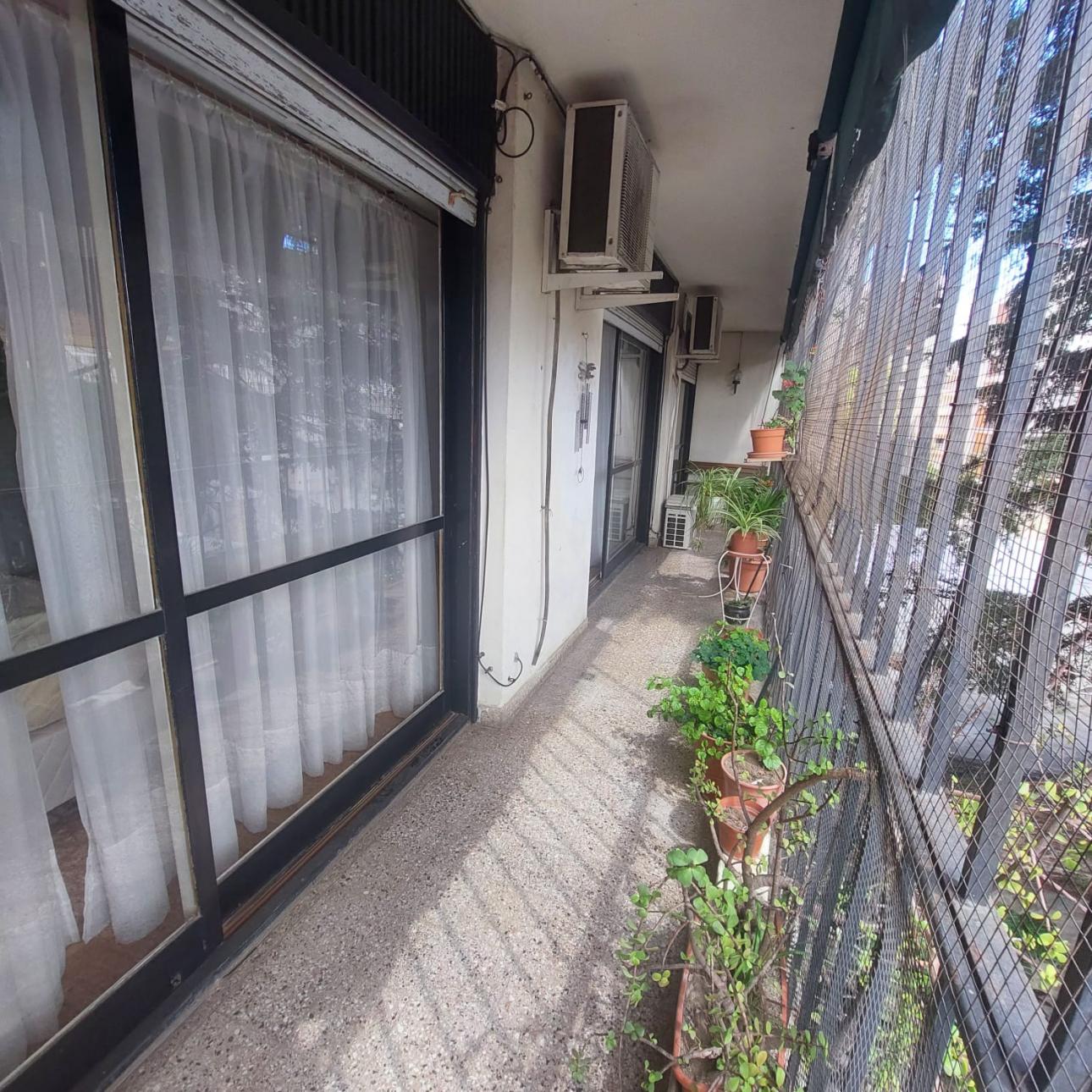 Venta de Departamento en   Villa del Parque