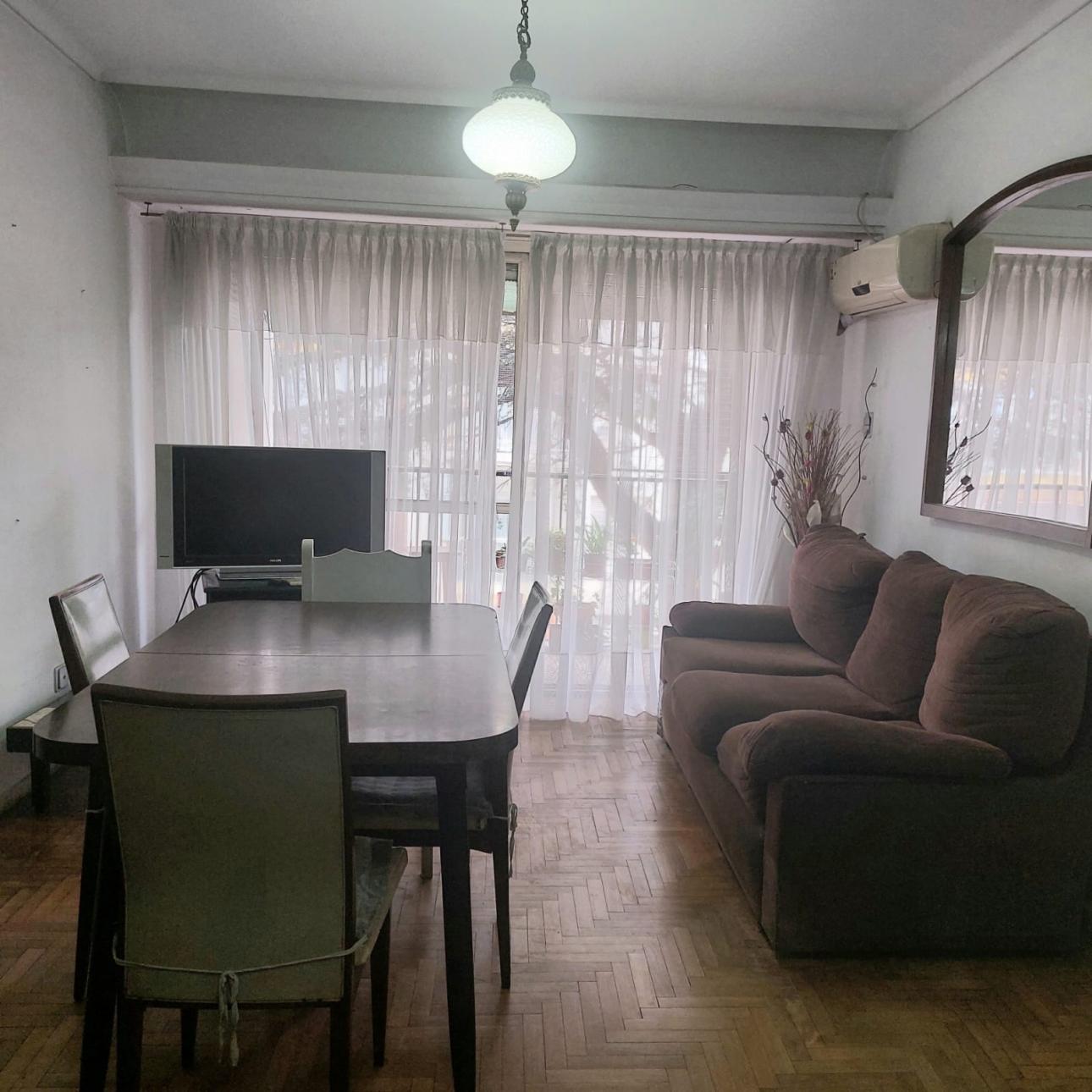 Venta de Departamento en   Villa del Parque