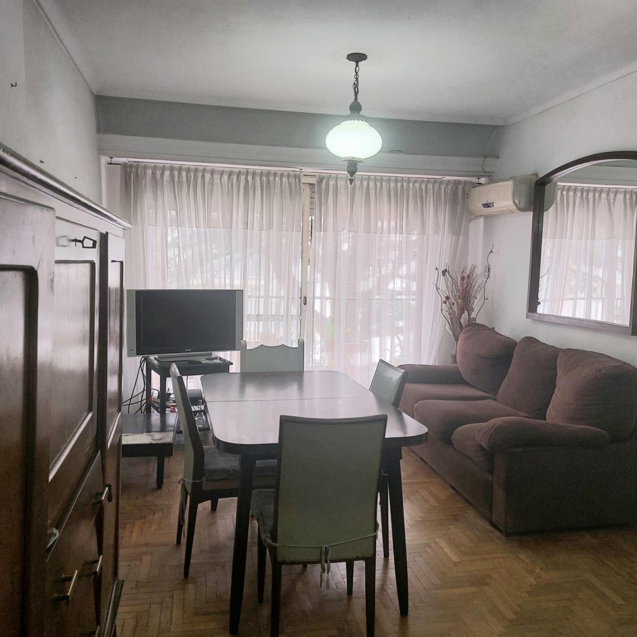 Venta de Departamento en   Villa del Parque