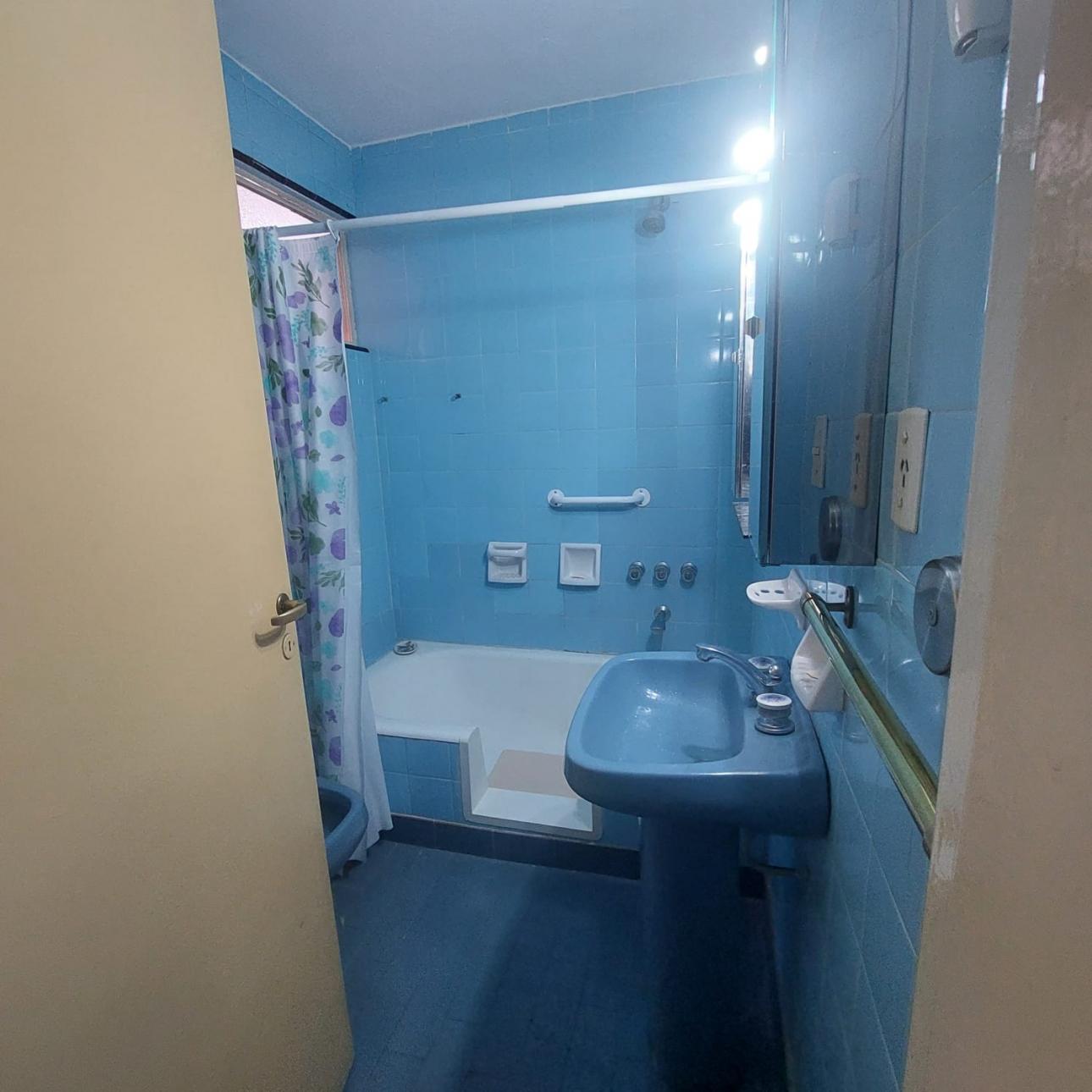 Venta de Departamento en   Villa del Parque