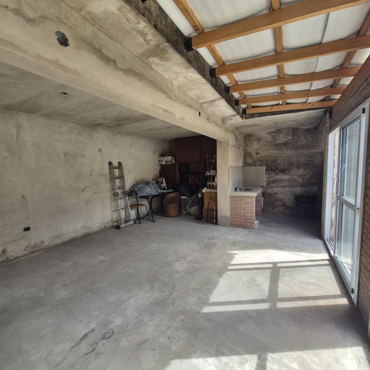 Venta de Casa en    Tres De Febrero