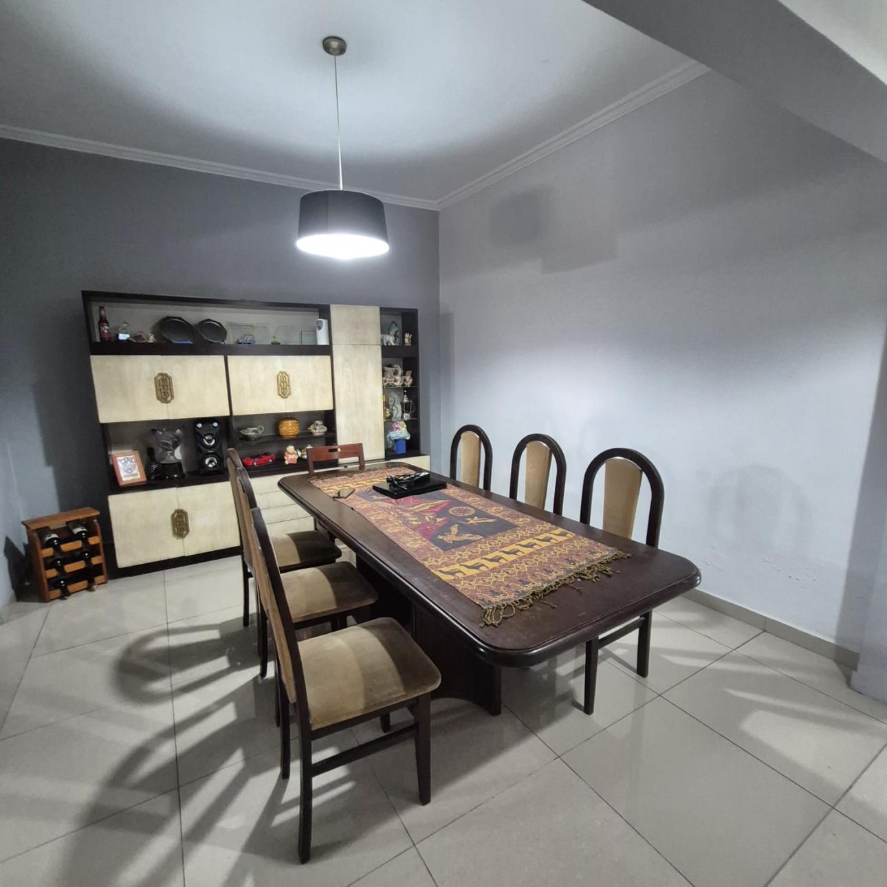 Venta de Casa en    Tres De Febrero