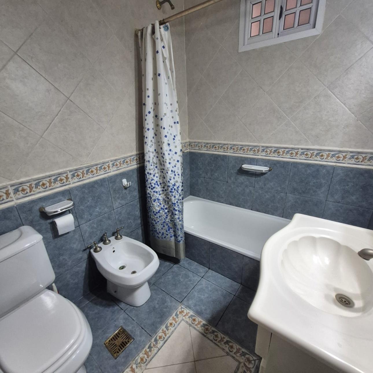 Venta de Casa en    Tres De Febrero