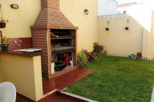 Casa 4 ambientes en zona agustiniano