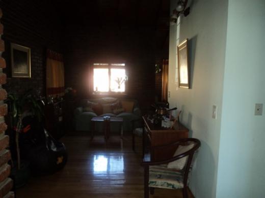 CHALET SOBRE AVDOR. NEWBERY - CD. JARDIN