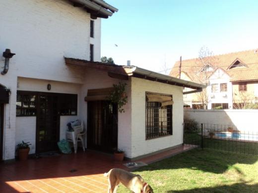CHALET SOBRE AVDOR. NEWBERY - CD. JARDIN