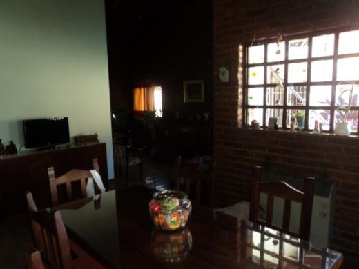 CHALET SOBRE AVDOR. NEWBERY - CD. JARDIN