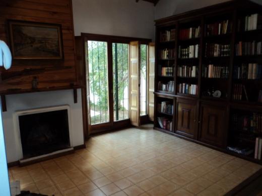 CHALET 4 AMB. S/ AVDOR. FREDES