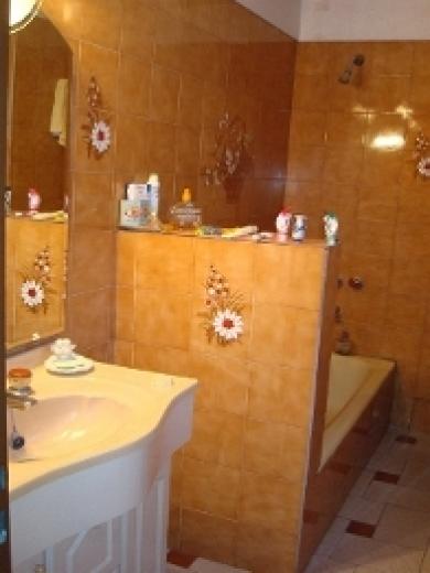 CASA PARA 2 FAMILIAS