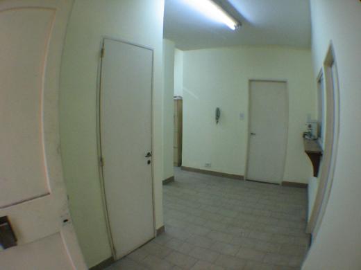 DEPOSITO Y OFICINAS EN PLENO CENTRO
