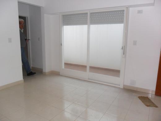 2 AMB. C/ 2 PATIOS - V. LURO