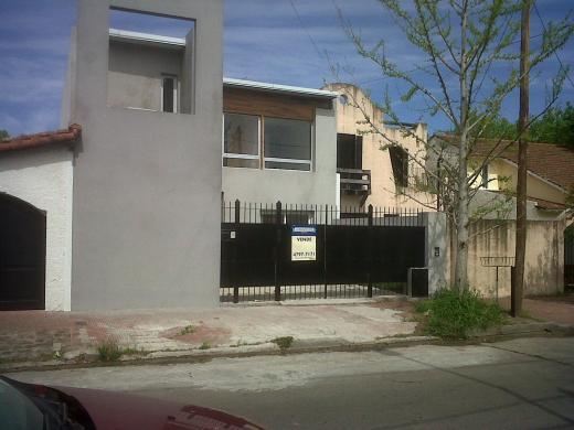 CASA ESTILO MODERNO EN VENTA A ESTRENAR.