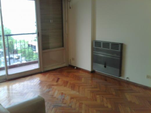 2amb Balcon Luminoso Av. Rivadavia Edificio Categoria