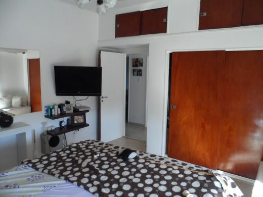 BILLINGHURST - CASA EN 2 PLANTAS