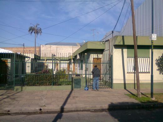 MUY BUEN PH EN BARRIO SEMICERRADO