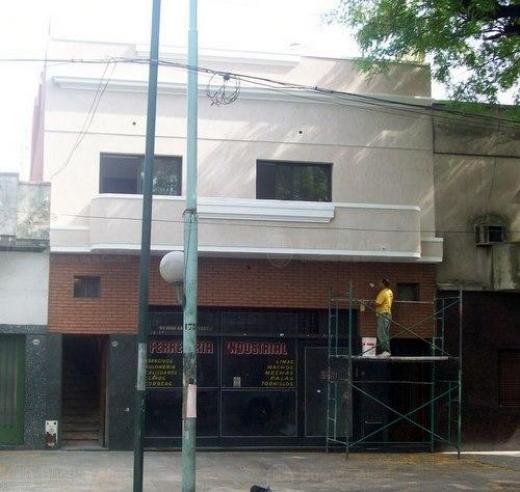 Excelente piso - Av. Eva Peron al 5800