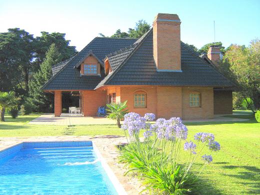 ESPECTACULAR CASA QUINTA EL CAZADOR ESCOBAR
