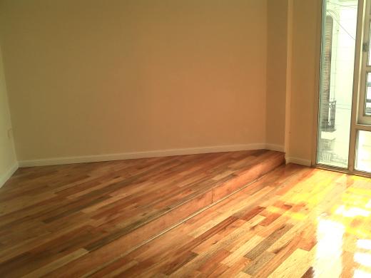 Excelente piso 220m2 c/ dep. 2 cocheras fijas.