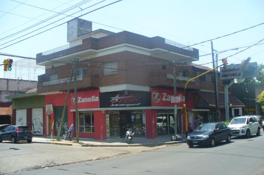 LOCAL 80M2 en ESQUINA *alquilado* M Coronado