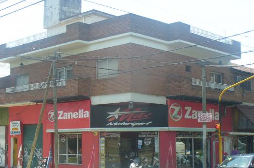 LOCAL 80M2 en ESQUINA *alquilado* M Coronado