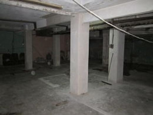 Galpon de 880m2 cubiertos en Pompeya