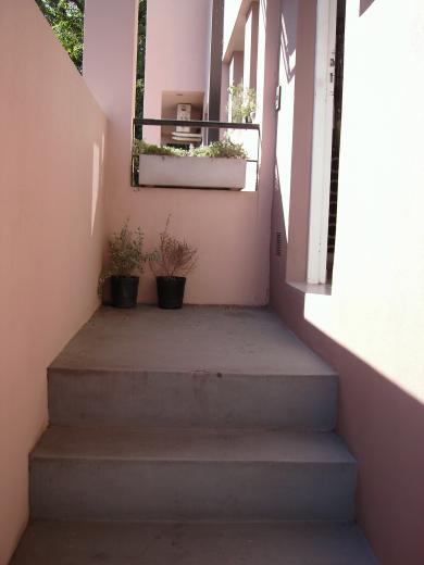 DUPLEX 3 MB. C/ COCH EXCELENTE!!