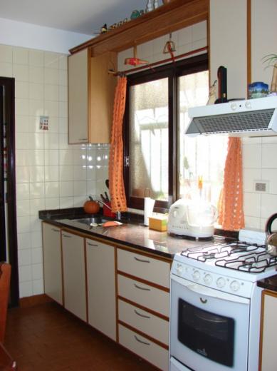 VENDO DEPTO. 3 AMB. C/COCHERA
