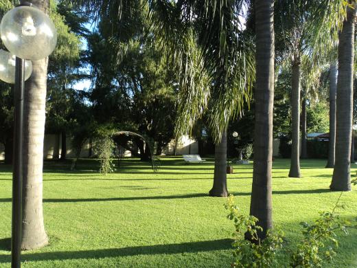 CASA QUINTA Y SALON DE FIESTAS