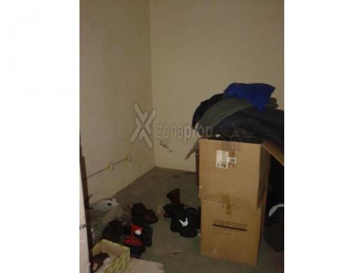 Importante deposito con oficinas