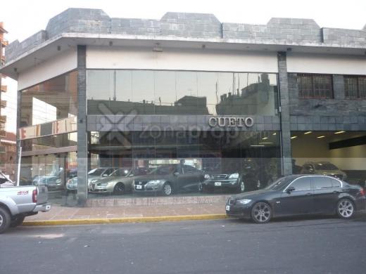 LOCAL EN EXCELENTE ESQUINA/ 555 MTS2 / sin expensas.
