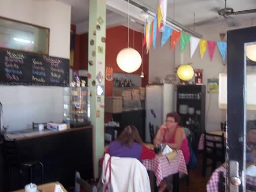 EXCELENTE ESQUINA-local varios rubros