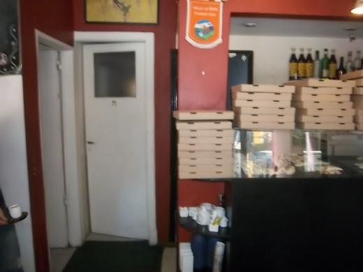EXCELENTE ESQUINA-local varios rubros