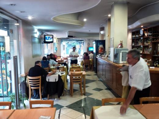 HERMOSO LOCAL EN LA MEJOR OCHAVA,FTE AL TRÁNSITO DE 2 CALLES