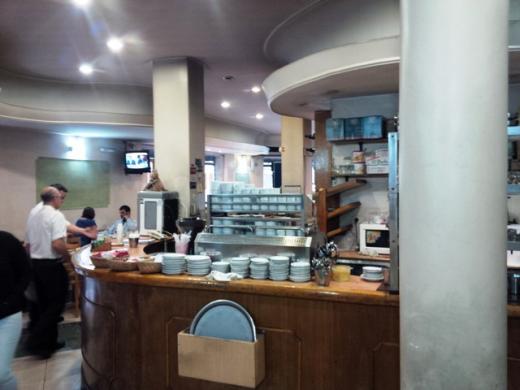 HERMOSO LOCAL EN LA MEJOR OCHAVA,FTE AL TRÁNSITO DE 2 CALLES