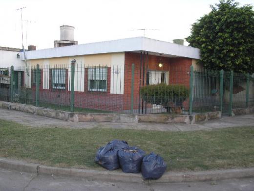 CASA 3 AMBIENTES BOUCHARD 3700