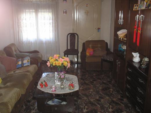 CASA CON 3 LOCALES - (3 AMBIENTES)