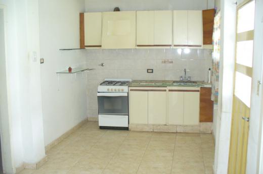 CASA 3 AMB C/PATIO Y JARDIN sobre  Spano 600m estacion Bosch