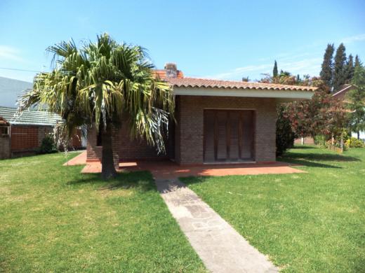 Casa sobre la Ruta 9