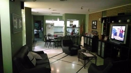 Casa 3 Dorm. c/ Quincho y Garage -Moreno 2800-