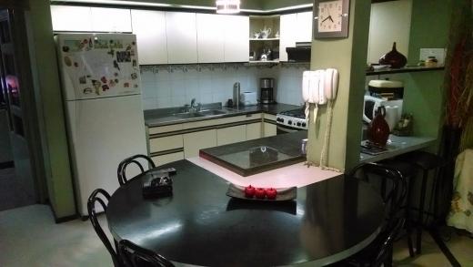 Casa 3 Dorm. c/ Quincho y Garage -Moreno 2800-