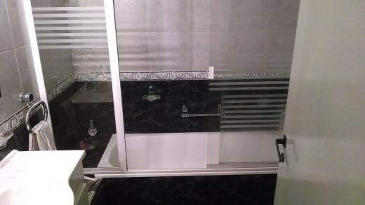 Casa 3 Dorm. c/ Quincho y Garage -Moreno 2800-