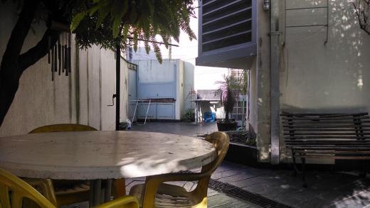 Casa 3 Dorm. c/ Quincho y Garage -Moreno 2800-