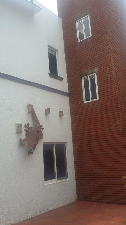 HERMOSA CASA CERCA MUSEO DOLORES OLMEDO