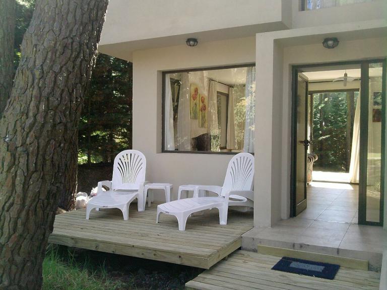 CASA MODERNA  URUTAÚ 1300 CARILO ( PINAMAR)0221-15-5228947