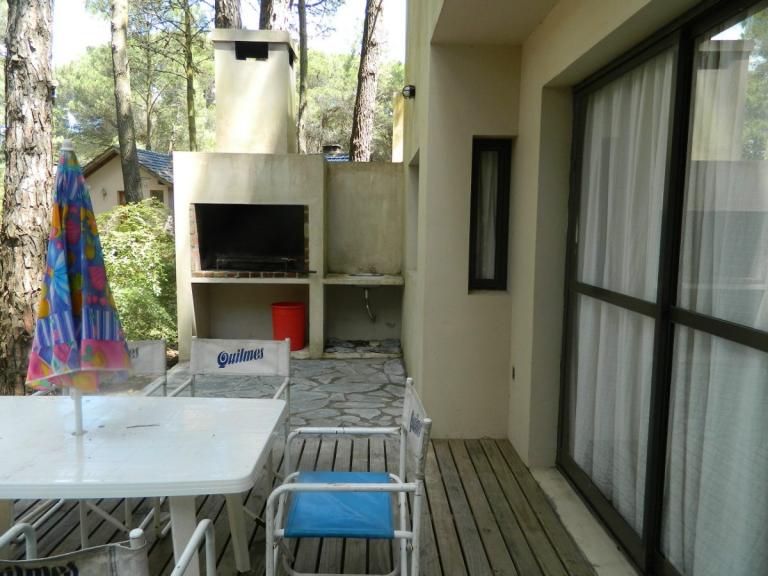 CASA MODERNA  URUTAÚ 1300 CARILO ( PINAMAR)0221-15-5228947