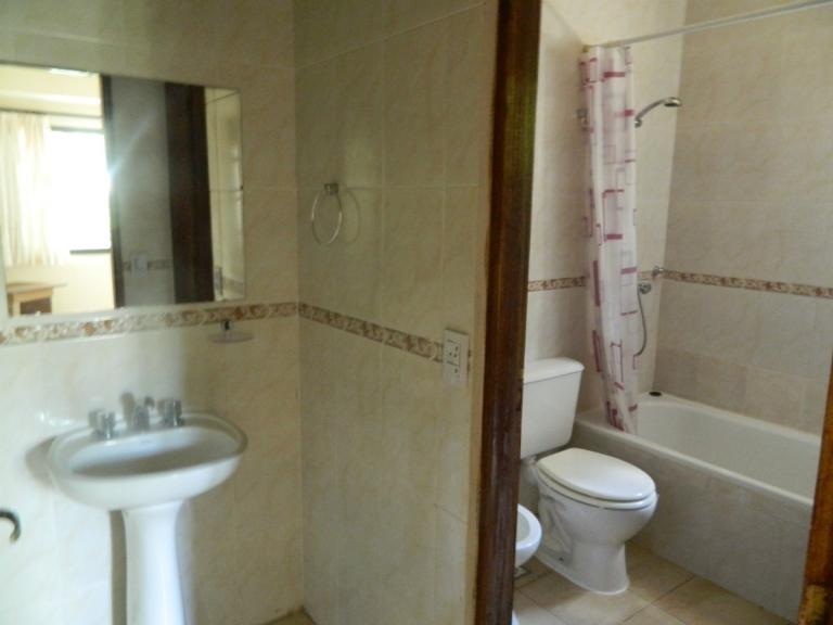 CASA MODERNA  URUTAÚ 1300 CARILO ( PINAMAR)0221-15-5228947