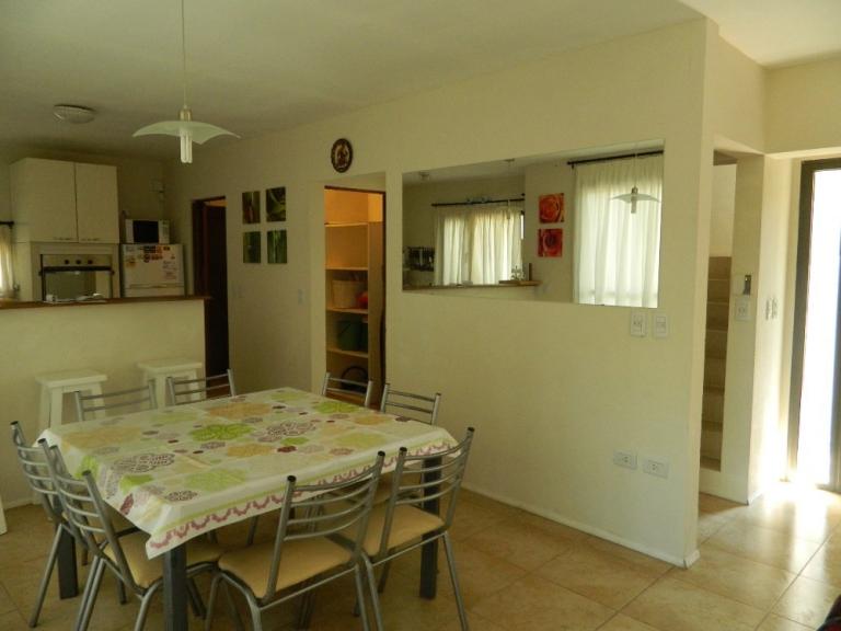 CASA MODERNA  URUTAÚ 1300 CARILO ( PINAMAR)0221-15-5228947