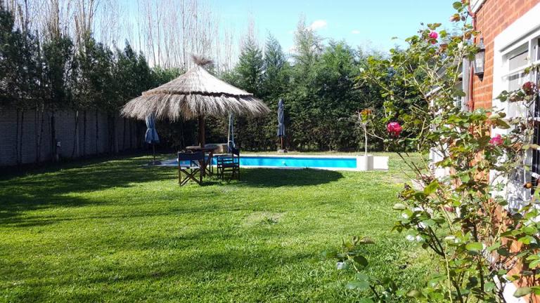 casa barrio cerrado Pilar. Hermosa piscina Jardin quicho