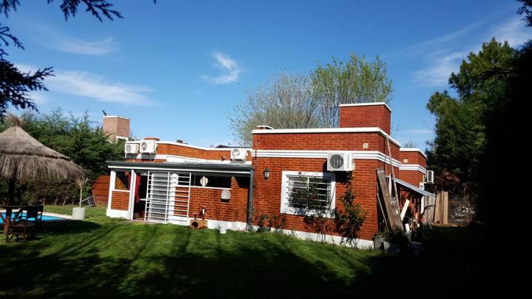casa barrio cerrado Pilar. Hermosa piscina Jardin quicho