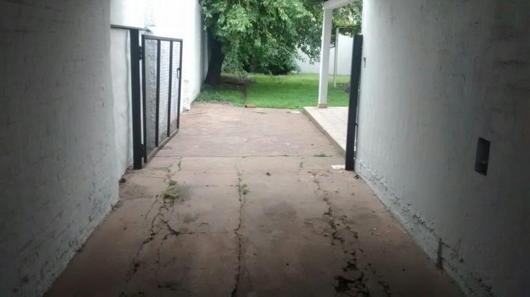 VENDO CASA  105